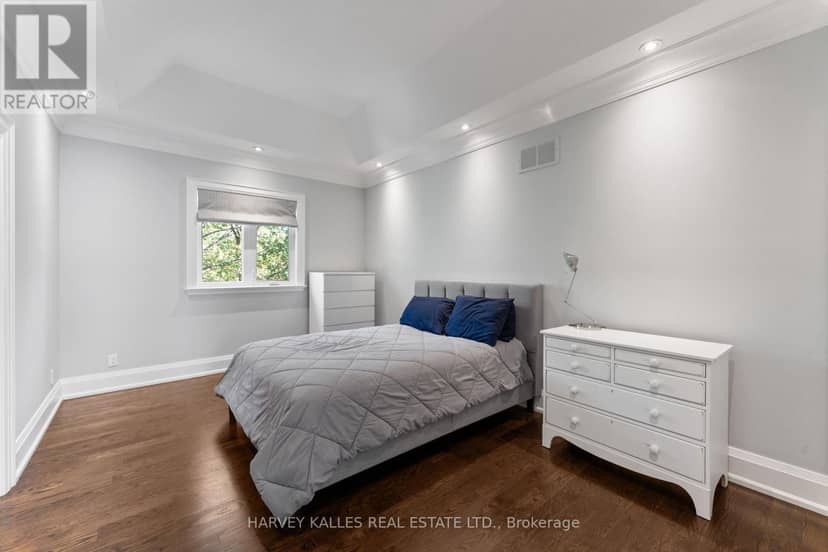 717 Woburn Avenue — photo 37 of 40