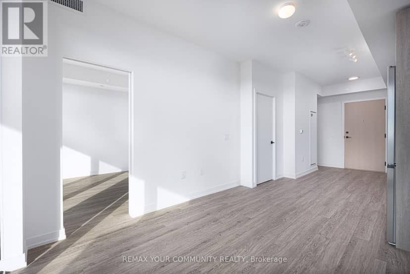 1005 - 181 Sterling Road — photo 13 of 40