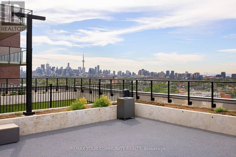 1005 - 181 Sterling Road — photo 26 of 40