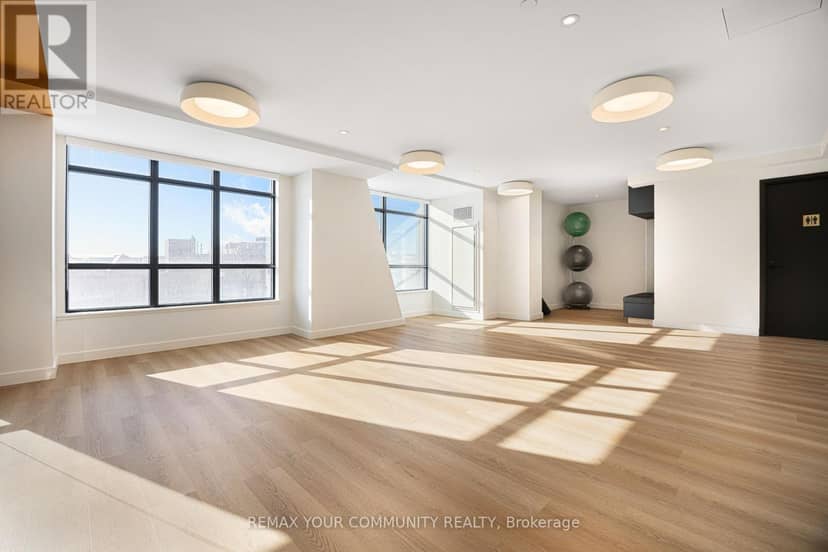 1005 - 181 Sterling Road — photo 38 of 40
