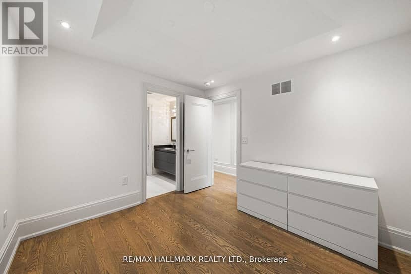 210 Horsham Avenue — photo 39 of 40