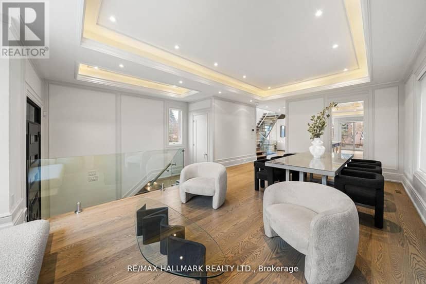 210 Horsham Avenue, Toronto, photo 6