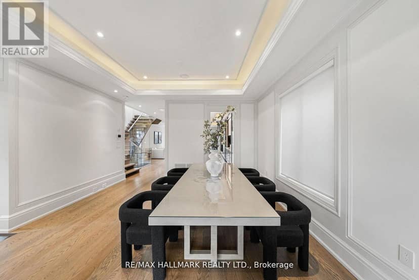 210 Horsham Avenue, Toronto, photo 7
