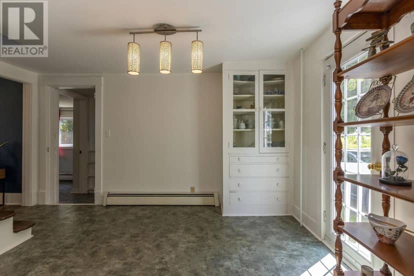 1215 Ridge Road — photo 14 of 34