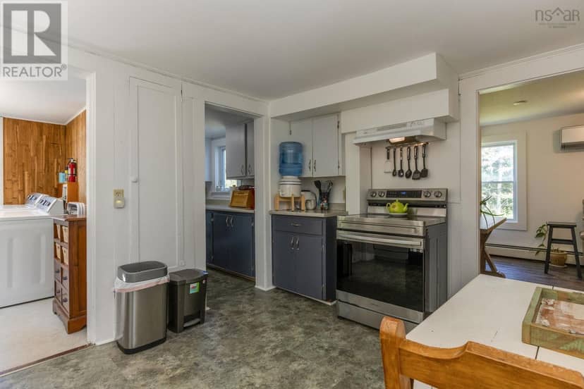 1215 Ridge Road — photo 11 of 34