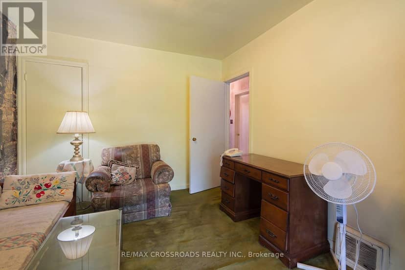 1028 Kennedy Road — photo 18 of 40