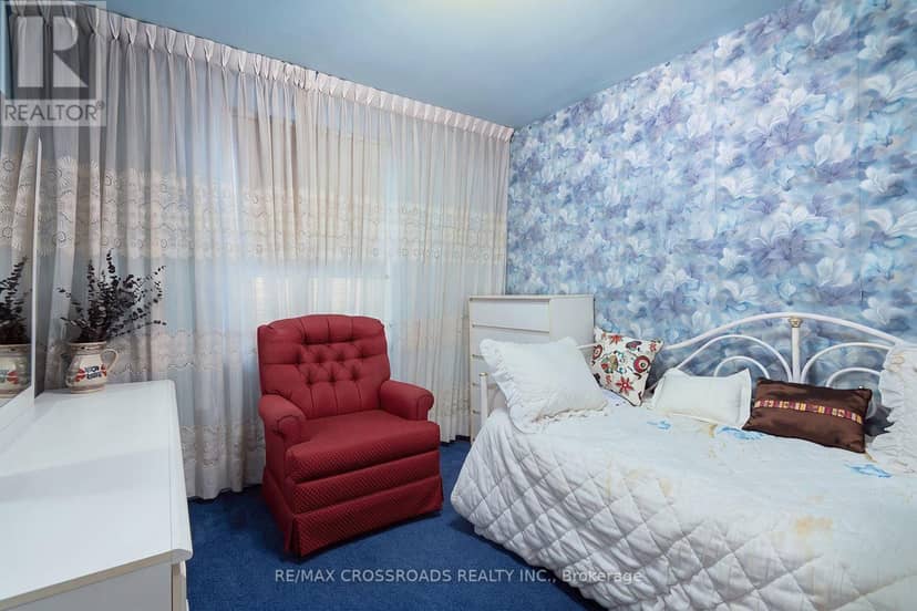 1028 Kennedy Road — photo 19 of 40