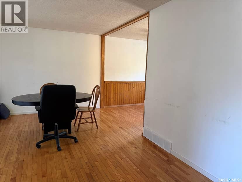 708 Studer STREET — photo 9 of 23