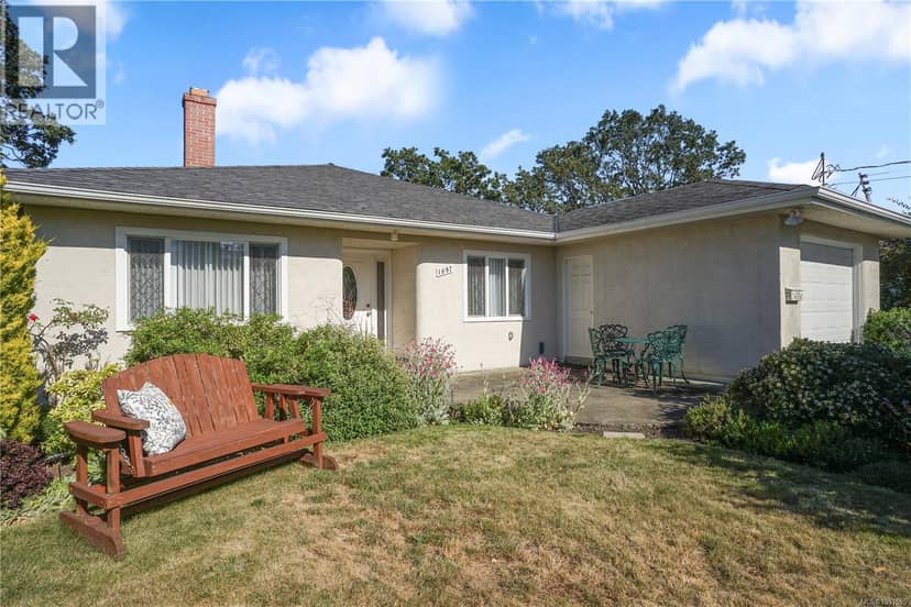 1697 Yale St — photo 1 of 39