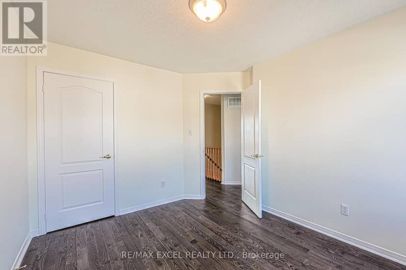2383 Bur Oak Avenue — photo 17 of 31