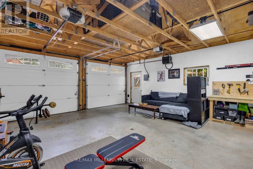 1537 Queen Street E — photo 13 of 14