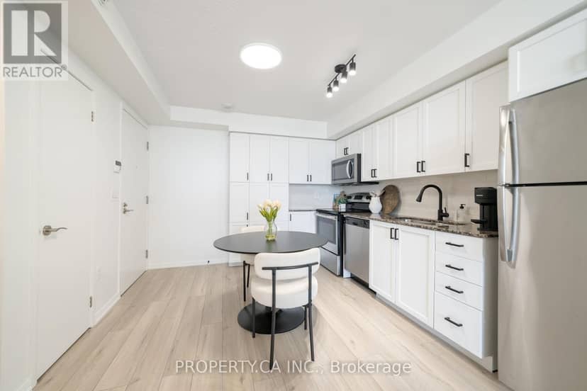 1201 - 830 Lawrence Avenue — photo 11 of 40