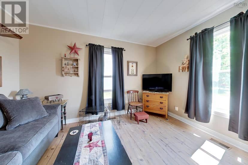 18-20 Christie Street — photo 9 of 21