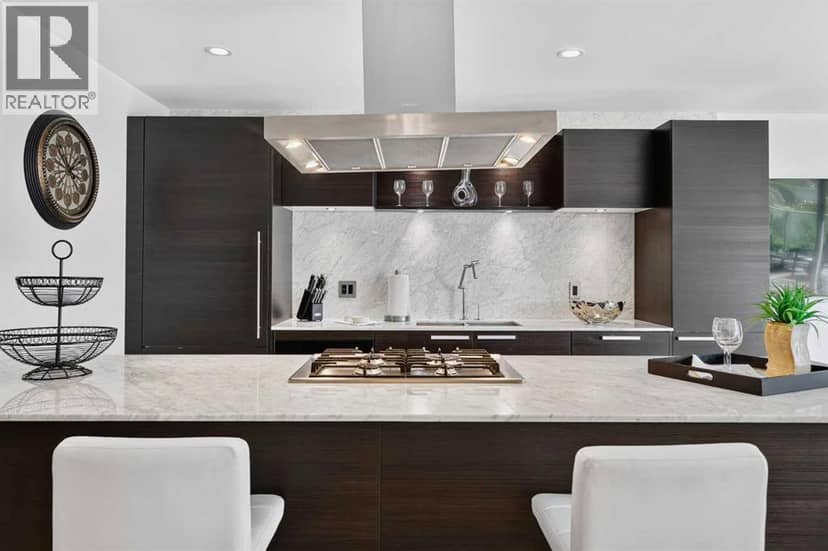 807, 738 1 Avenue SW — photo 9 of 37