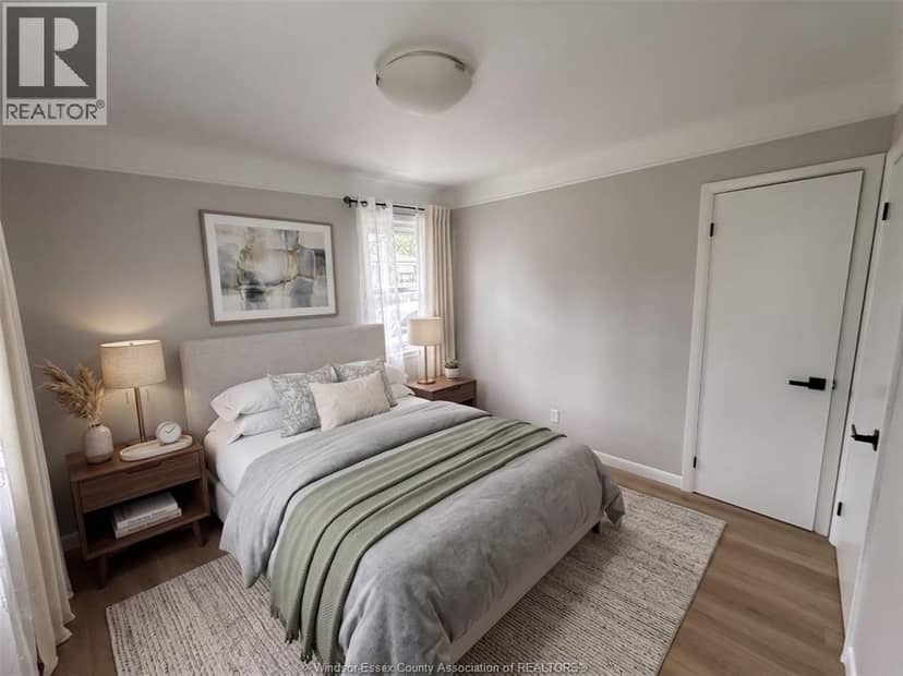 4245 WYANDOTTE STREET East — photo 20 of 38
