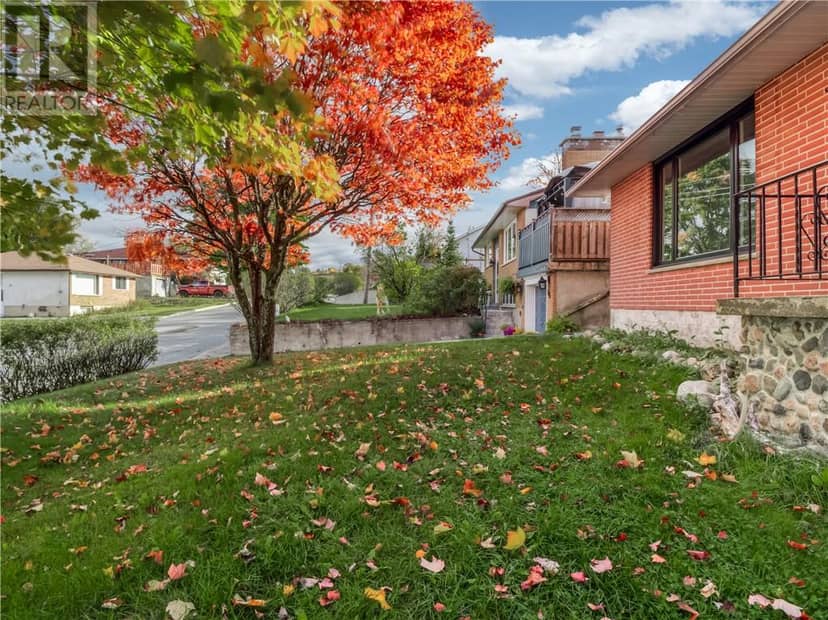 68 Pine Street, Onaping, photo 3