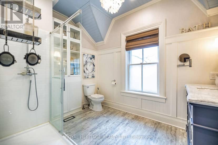 220 Cochrane Street — photo 33 of 40