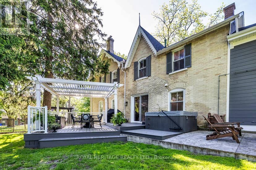 220 Cochrane Street — photo 37 of 40