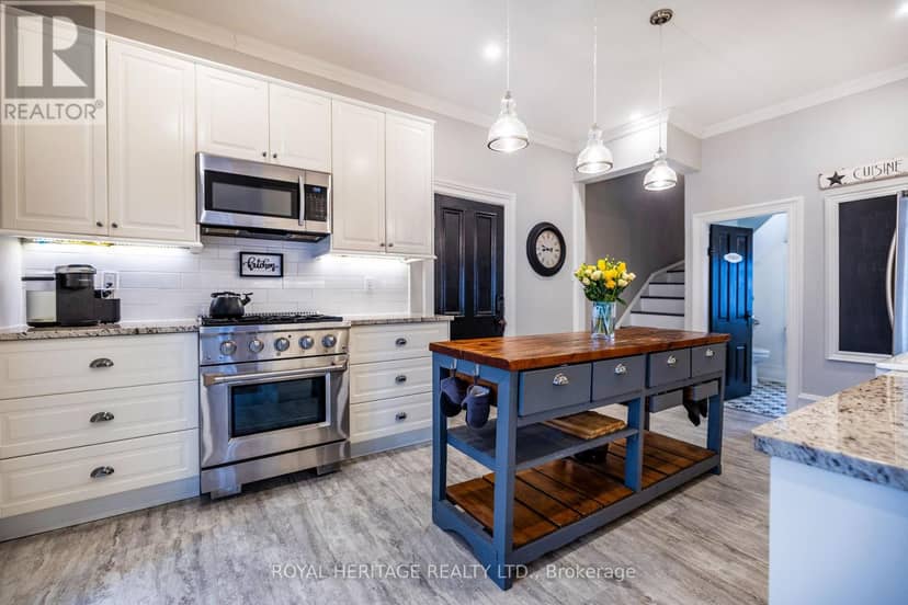 220 Cochrane Street — photo 12 of 40