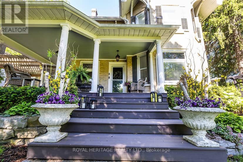220 Cochrane Street — photo 4 of 40