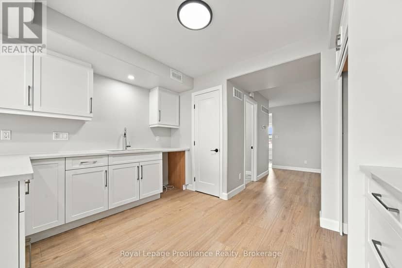 77 Cousins Crescent — photo 11 of 29