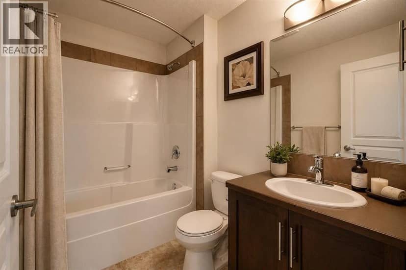 207, 22 Panatella Road NW — photo 12 of 18