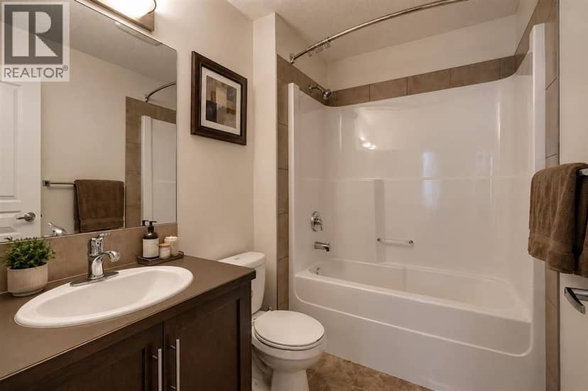 207, 22 Panatella Road NW — photo 9 of 18
