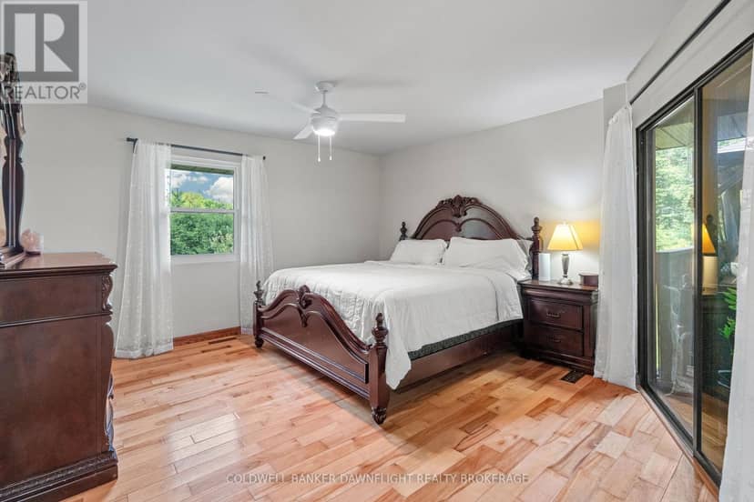 16 Lansdowne Park Crescent — photo 13 of 40