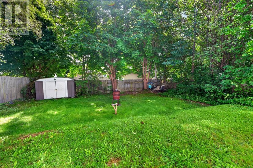 211 Canada Drive — photo 13 of 40