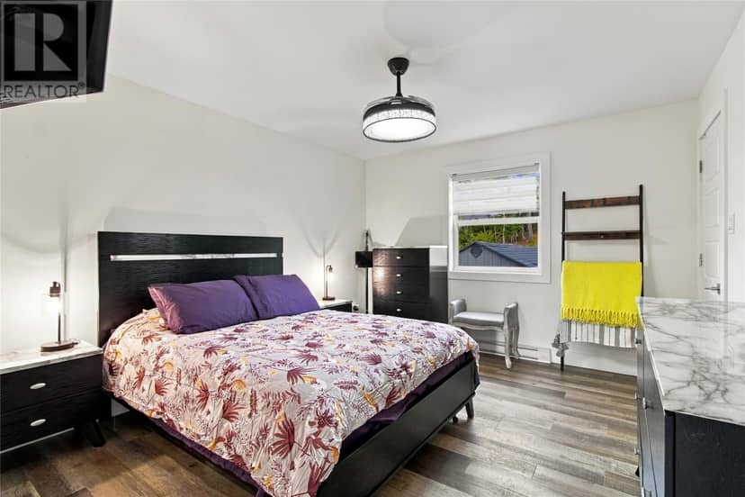 58 Oaken Drive — photo 13 of 36