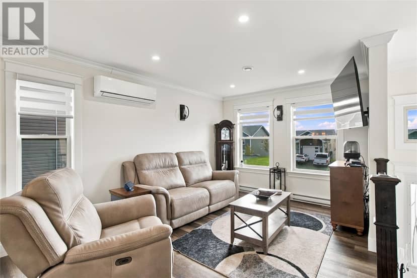 58 Oaken Drive — photo 4 of 36