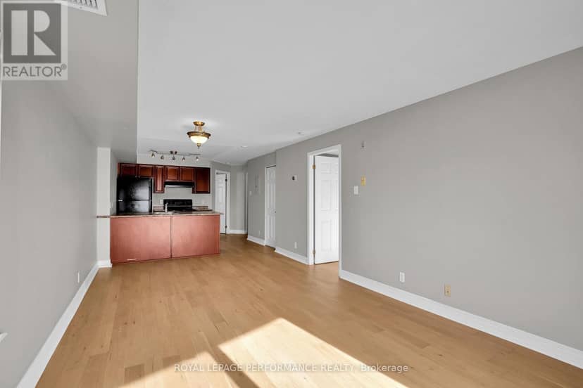 712 - 429 Somerset Street W — photo 13 of 25
