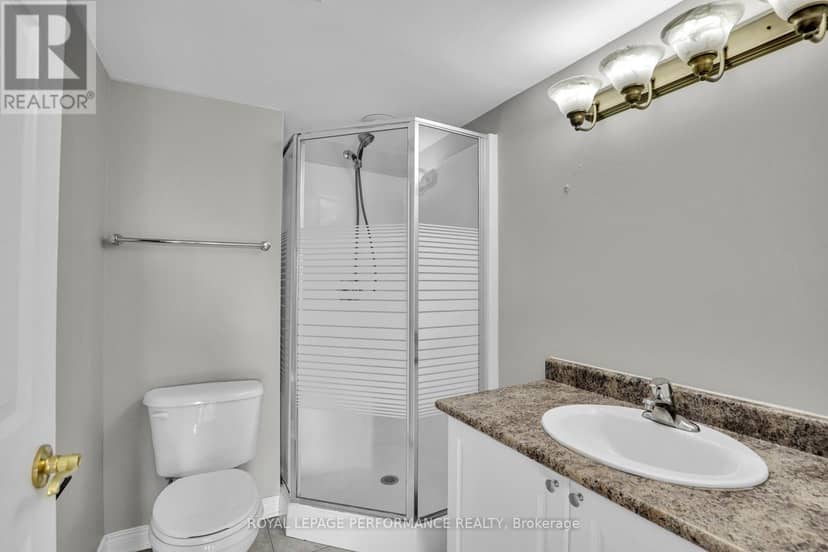 712 - 429 Somerset Street W — photo 19 of 25
