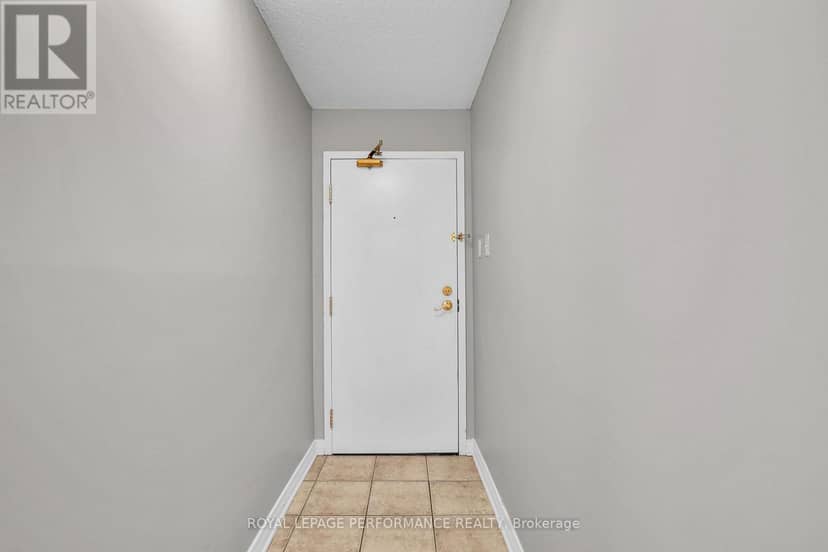 712 - 429 Somerset Street W — photo 4 of 25