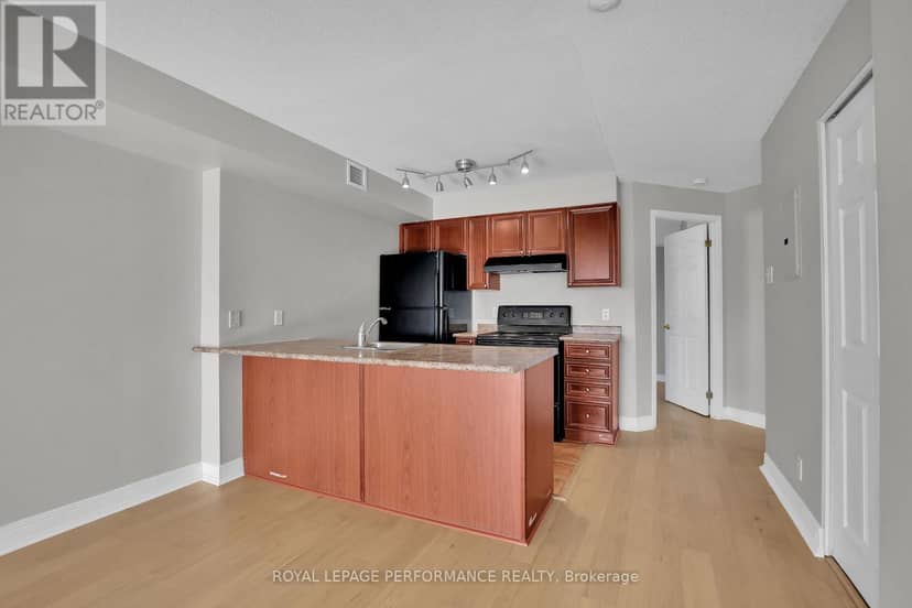712 - 429 Somerset Street W — photo 9 of 25