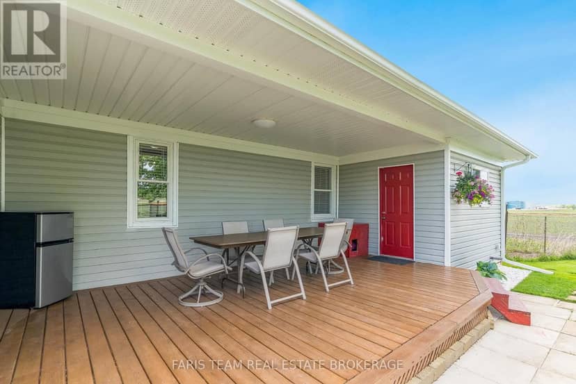 240 King Street — photo 28 of 40