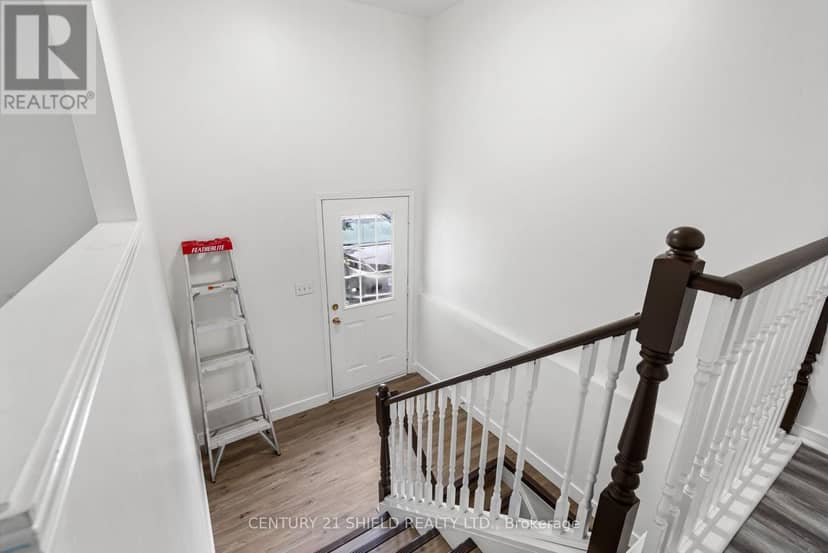 1011 Adolphus Street — photo 5 of 19