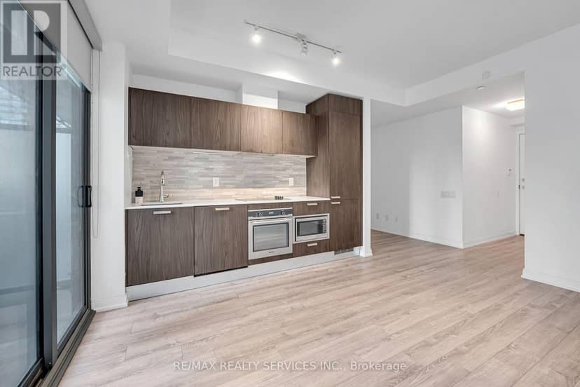 711 - 50 Charles Street E — photo 11 of 40