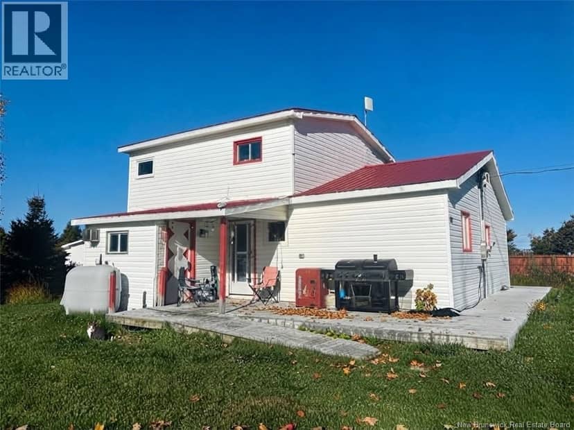 12 Thibodeau Lane, Baie-Sainte-Anne