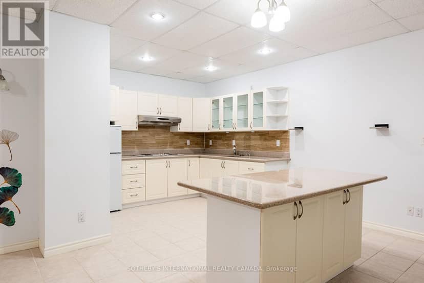48 Scott Crescent — photo 38 of 40