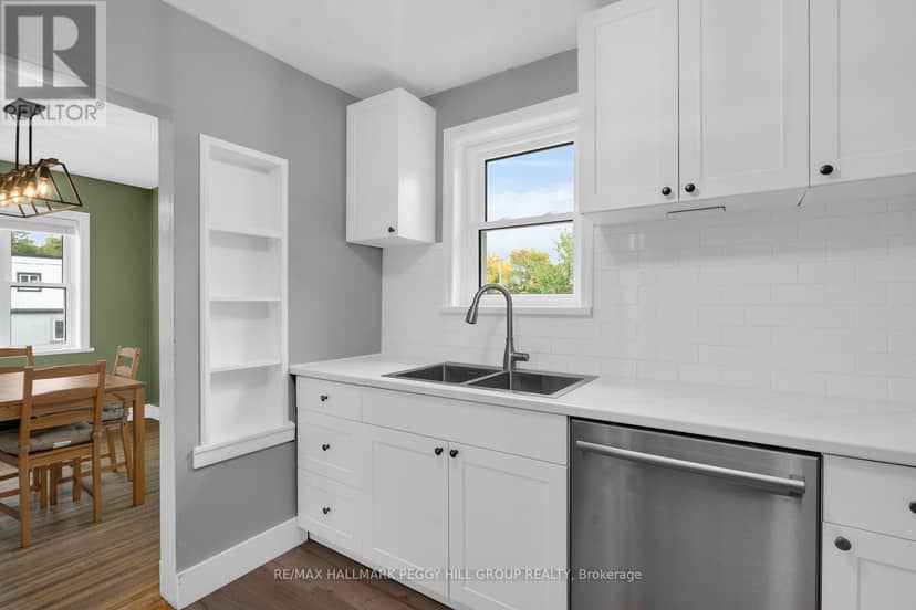 1556 Flos Rd 4 W, Springwater, photo 4