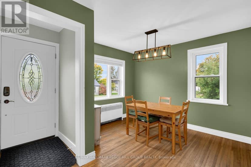 1556 Flos Rd 4 W, Springwater, photo 5