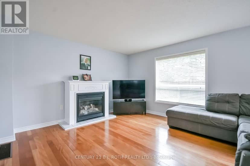 17 Crompton Drive — photo 13 of 40