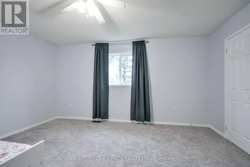 17 Crompton Drive — photo 19 of 40