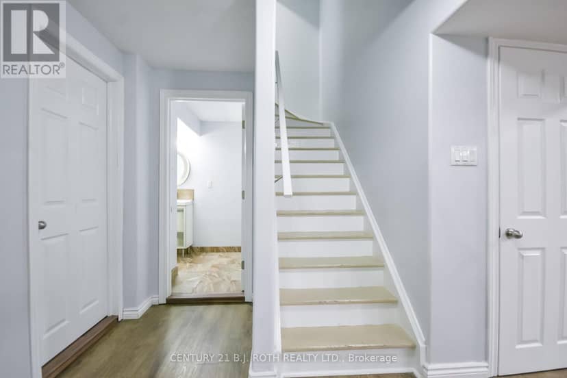 17 Crompton Drive — photo 27 of 40