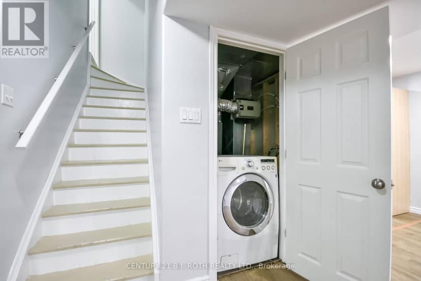17 Crompton Drive — photo 37 of 40