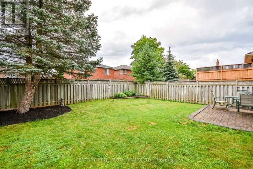 17 Crompton Drive — photo 39 of 40