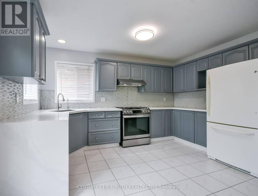 17 Crompton Drive — photo 5 of 40