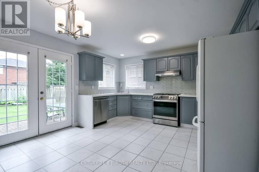 17 Crompton Drive — photo 6 of 40