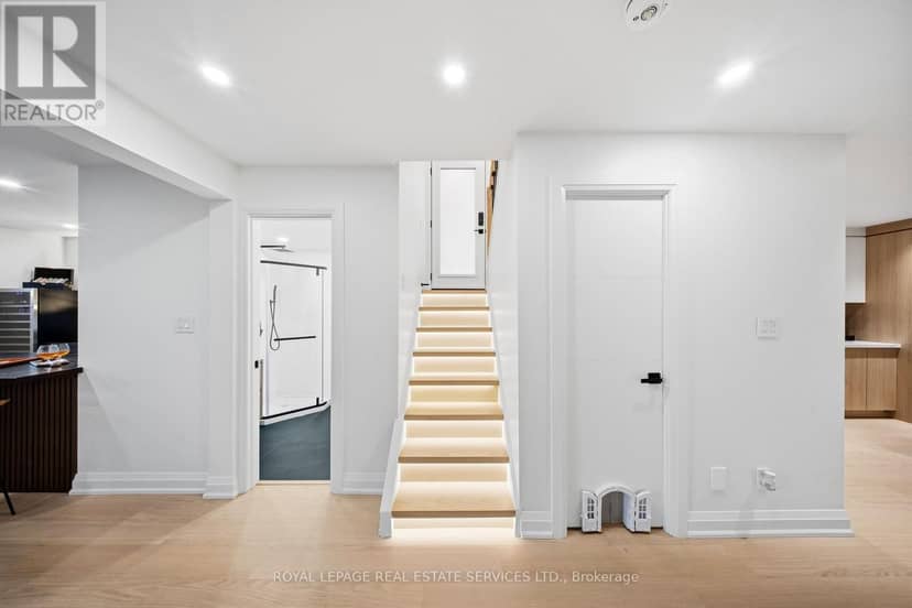 655 Netherton Crescent — photo 20 of 40